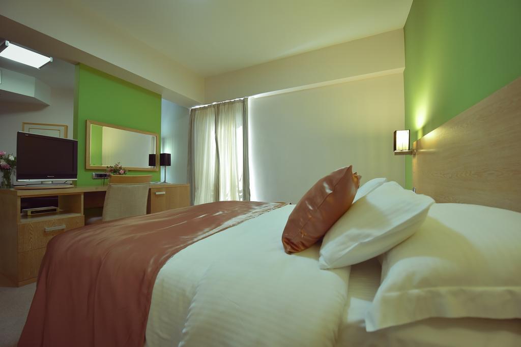 City Hotel بودغوريتْسا الغرفة الصورة
