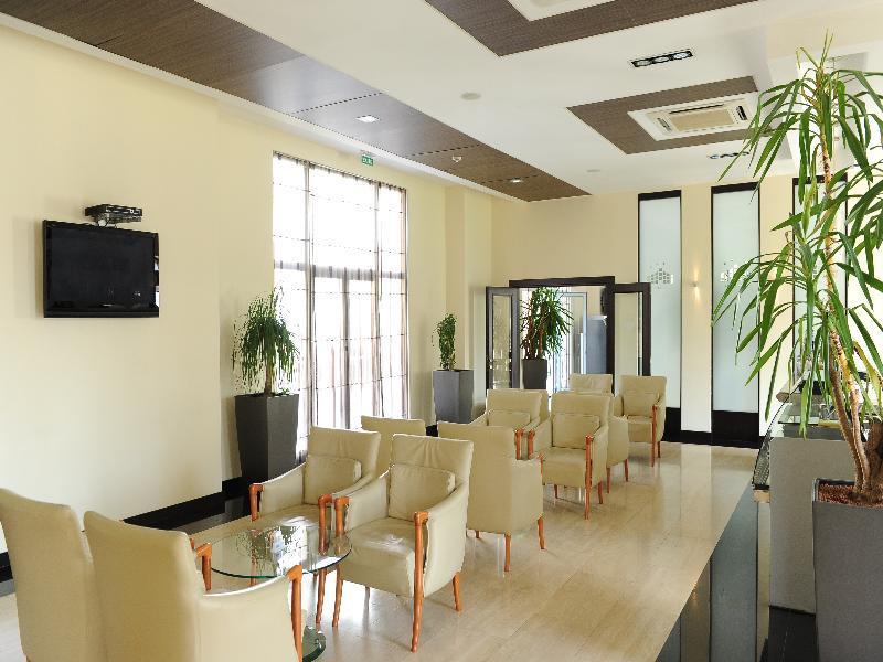 City Hotel بودغوريتْسا المظهر الخارجي الصورة