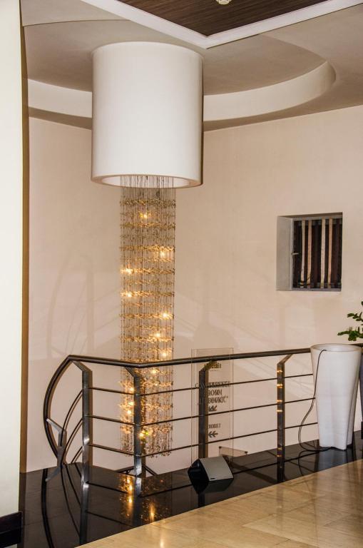 City Hotel بودغوريتْسا المظهر الخارجي الصورة