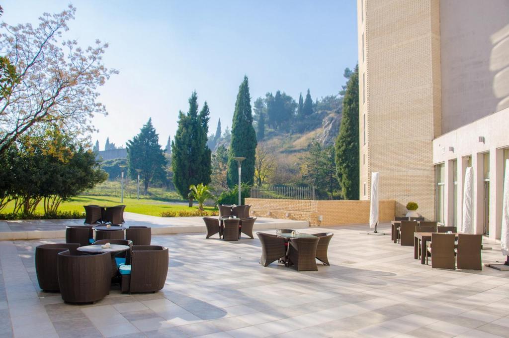 City Hotel بودغوريتْسا المظهر الخارجي الصورة