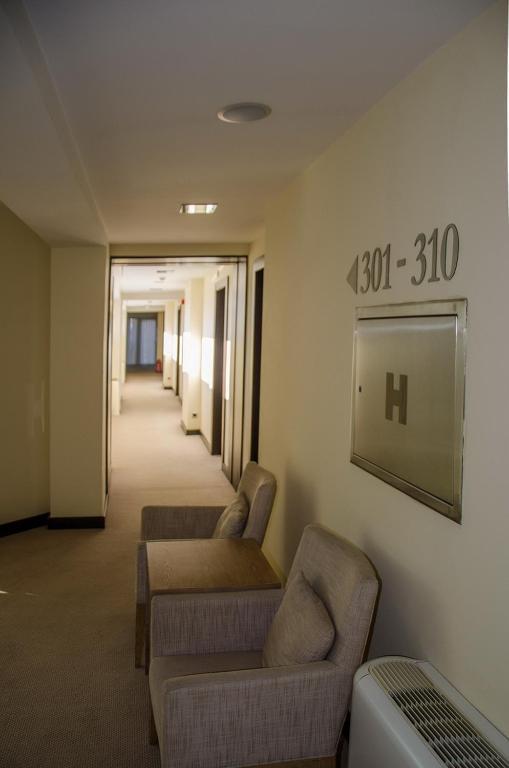 City Hotel بودغوريتْسا المظهر الخارجي الصورة